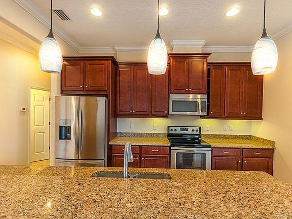 4th image of 8813 Bridgeport Bay Cir