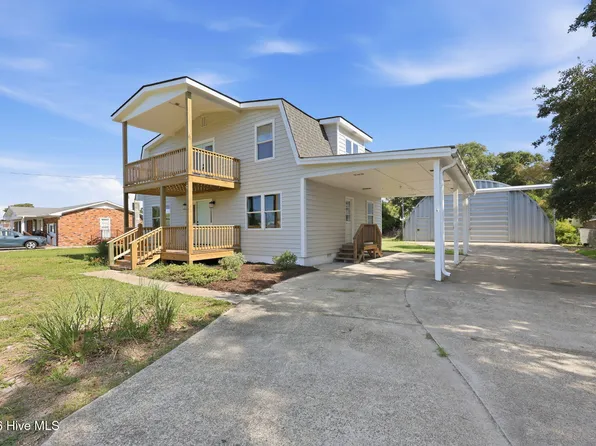 377 Diamond City Drive, Harkers Island, NC 28531