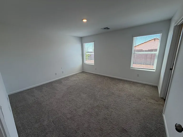 1473 E Jaycie Dr — Photo 13