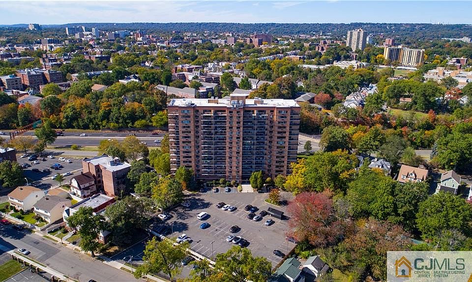 1st image of 60 Parkway Dr E APT 5E