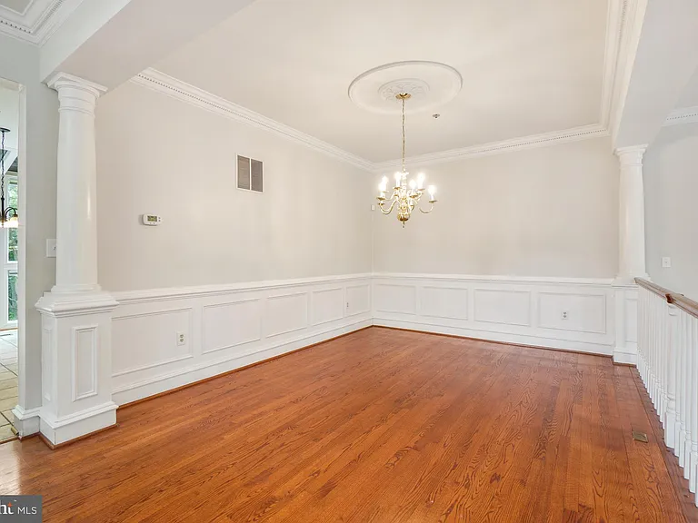 9700 Whitley Park Pl #Townhouse 19 — Photo 8