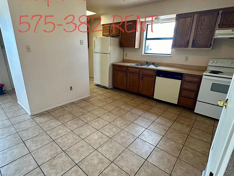 1461 Sequoia Ave #A — Photo 2