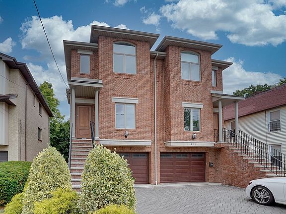 2nd image of 415 Westview Pl #415