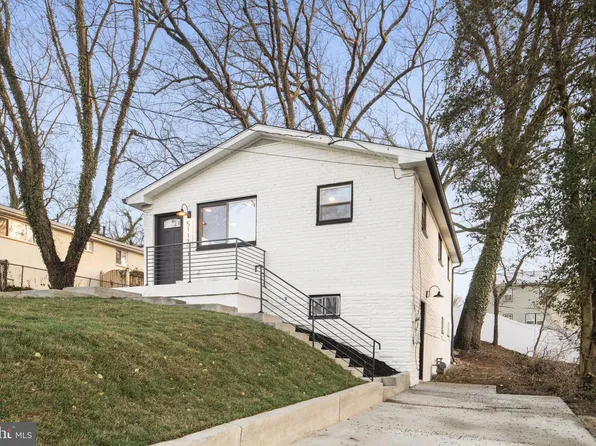 5117 Emo St, Capitol Heights, MD 20743