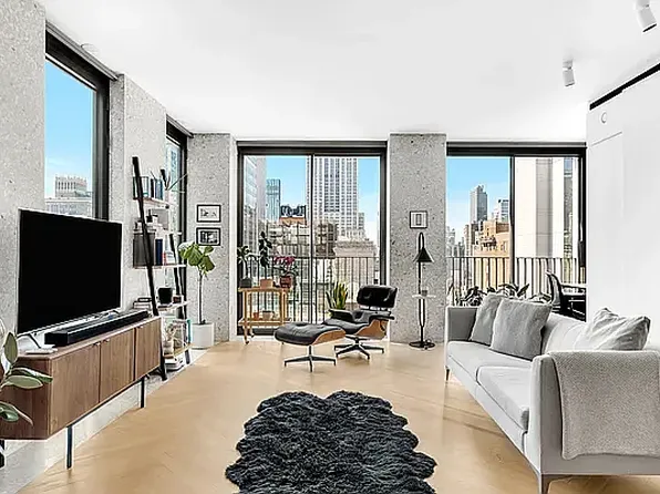 16 West 40th Street image 1 of 12