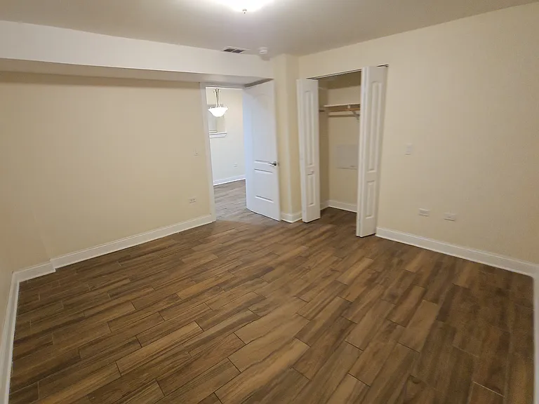 6317 N Washtenaw Ave #G1 — Photo 12