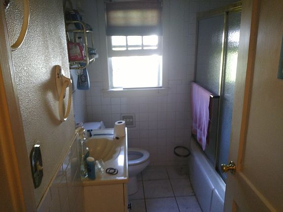 3rd image of 2008 Sanford Ave