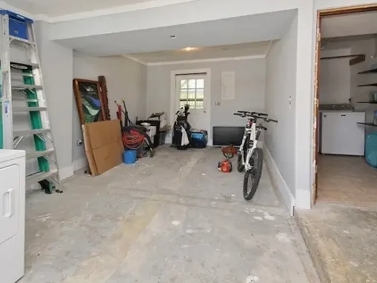 2034 Lake View Cir — Photo 15