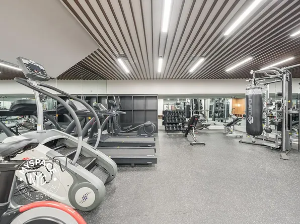 584 Fourth Avenue image 32 of 40