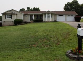 137 Moss Ln, Boiling Springs, SC 29316