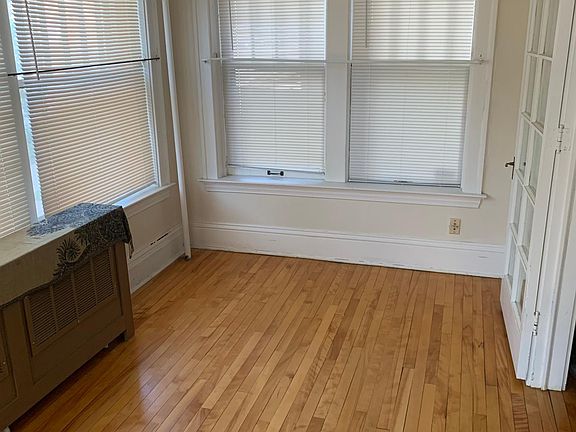 3rd image of 2009 Aldrich Ave S #1