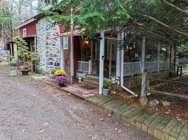 2nd image of 51 Dyckman Road