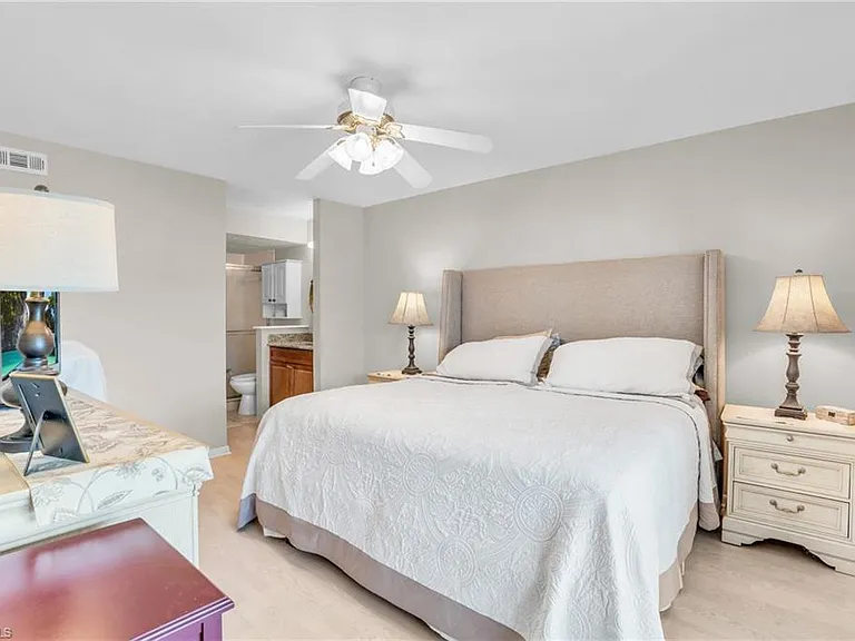 4640 Chantelle Dr #N204 — Photo 17