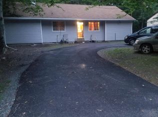 7141 Robinwood Dr, Tobyhanna, PA 18466