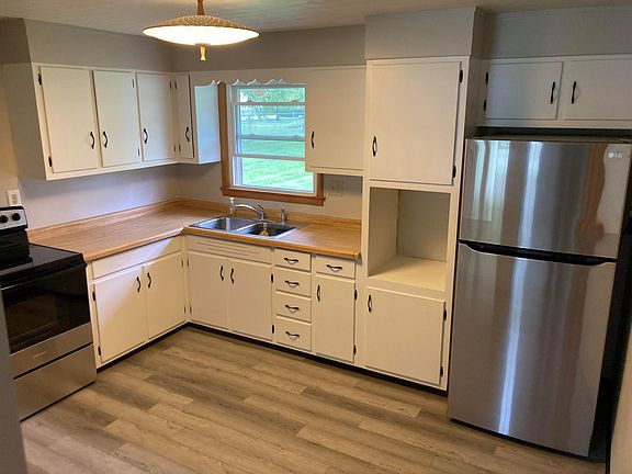 2nd image of 3865 N Constant View Dr
