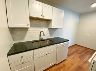 2424 4th St NE UNIT 100, Minneapolis, MN 55418