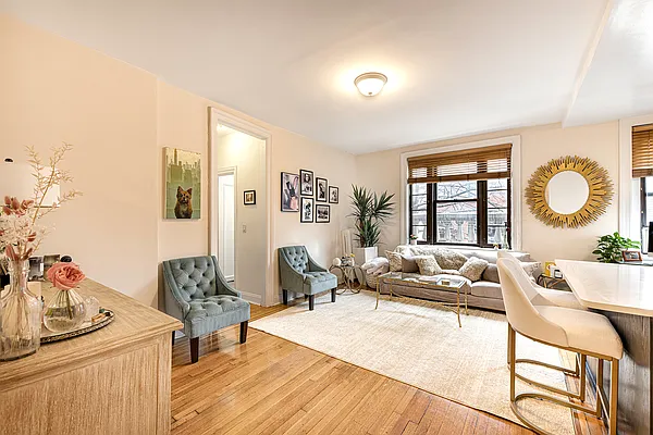 Rented by REAL New York | media 8