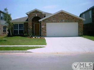 10553 Fossil Hill Dr, Blue Mound, TX 76131