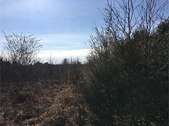 2nd image of 400 W Race Ave