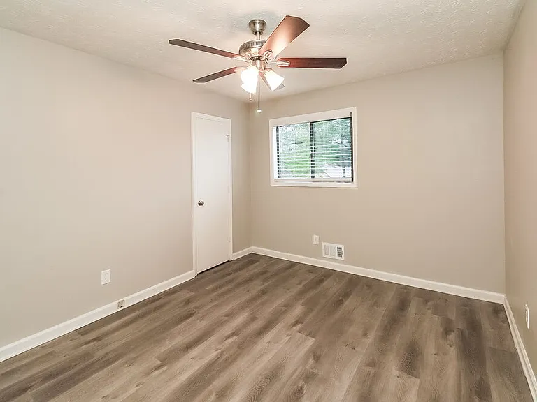 4140 Hawkins Xing — Photo 12