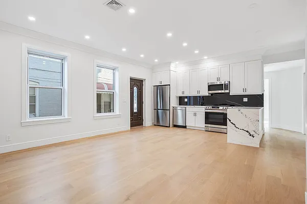 Rented by Kole Group | media 20