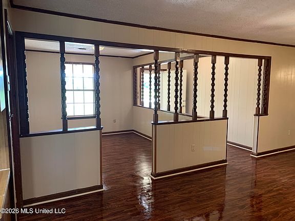 3rd image of 7 Bethel Rd