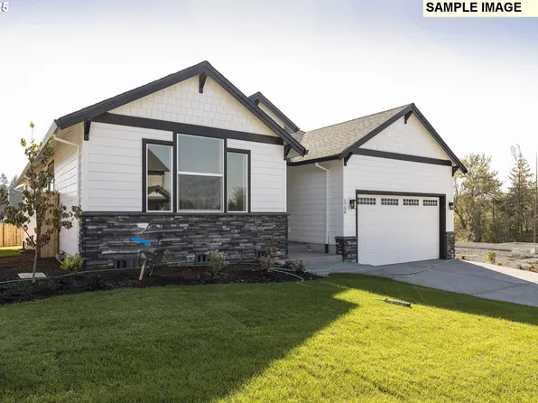 731 NE Alderwood Dr, Estacada, OR 97023