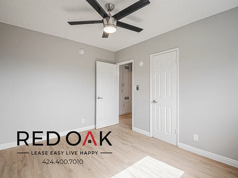 1589 E 47th St #3 — Photo 18