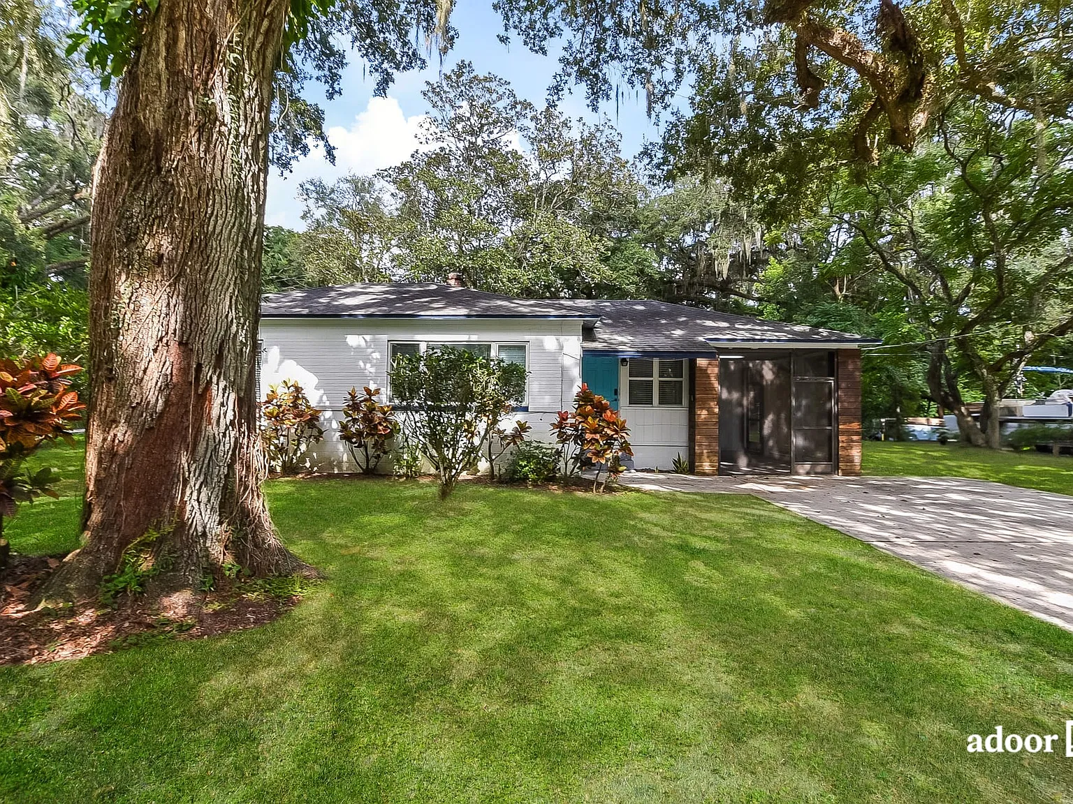 3 bed, 2.0 bath, 1411 sqft, $1,945 — Photo 1