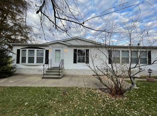 562 Seasons Pkwy, Belvidere, IL 61008
