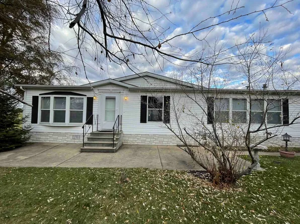 562 Seasons Pkwy, Belvidere, IL 61008