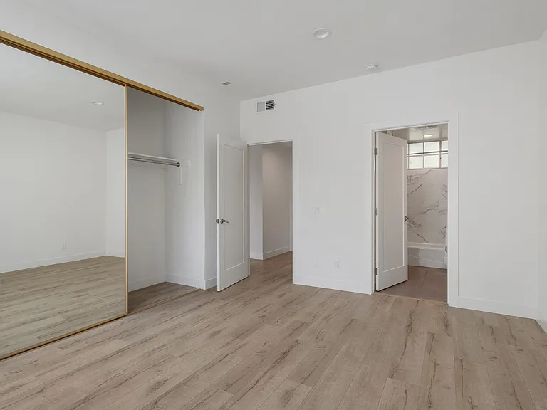 10755 Massachusetts Ave #102 — Photo 24