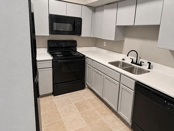 5th image of 7975 Streamside Dr #2B