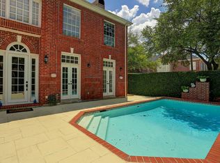 6015 Burgoyne Rd, Houston, TX 77057