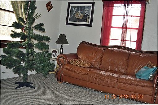 2nd image of 221 Green Farm Rd