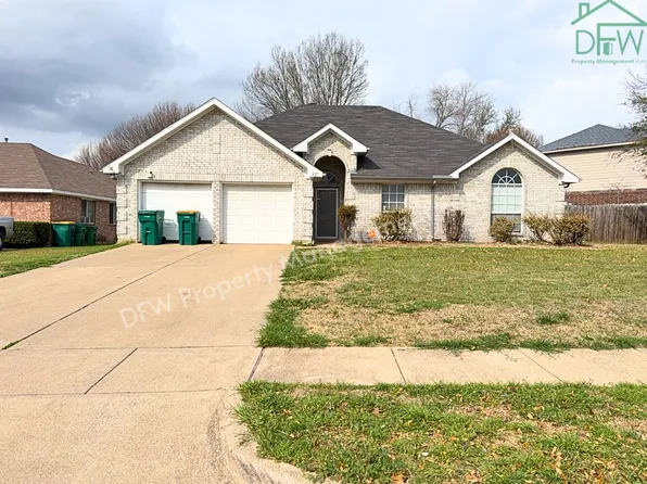 317 Oak Meadow Ln, Cedar Hill, TX 75104