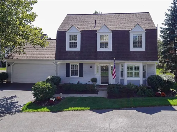 28 Hudson Common Dr, Hudson, OH 44236