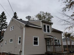 678 Maple Ave, Conneaut, OH 44030