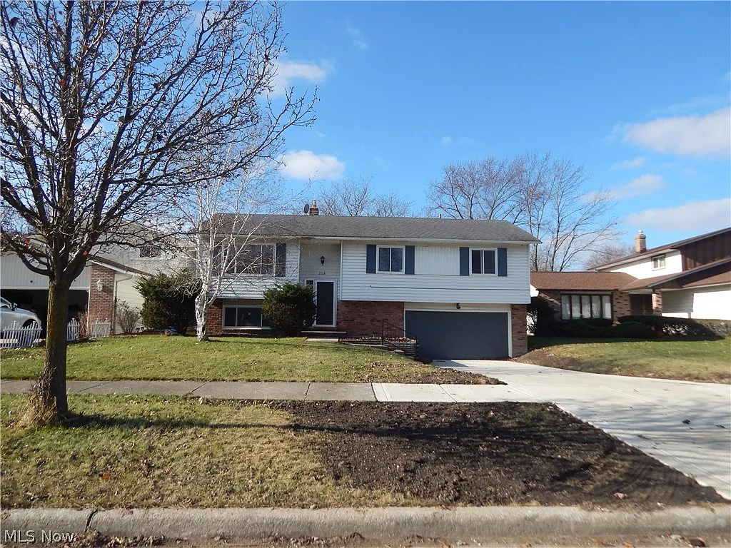 2124 Brandywine Dr photo 1