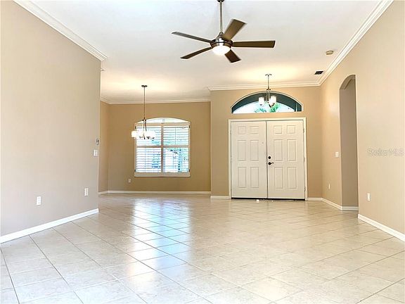 5th image of 614 Wild Pine Way