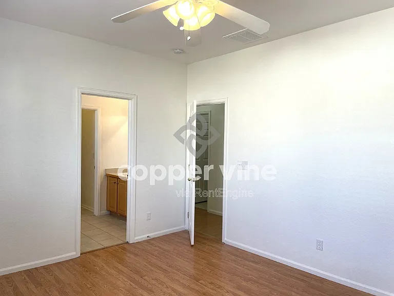 13955 E 105th Ave — Photo 9