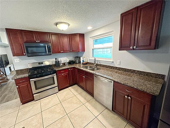 5th image of 3522 E Louisiana State Dr