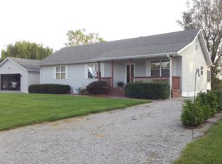 1576 Hill Top Rd, Columbia, IL 62236