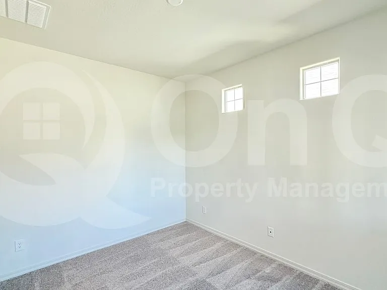 9034 W Luke Ave — Photo 10