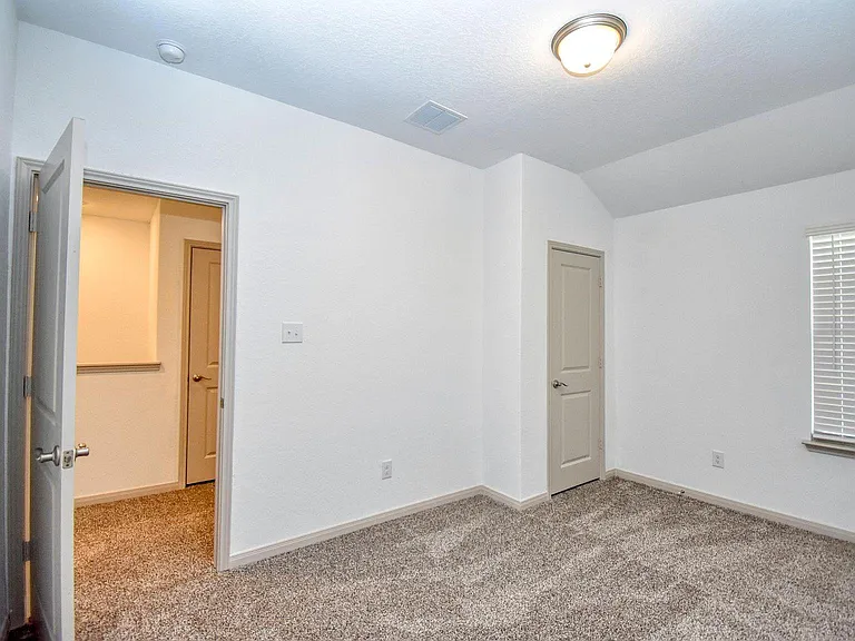 7423 Gramercy Way #1 — Photo 18