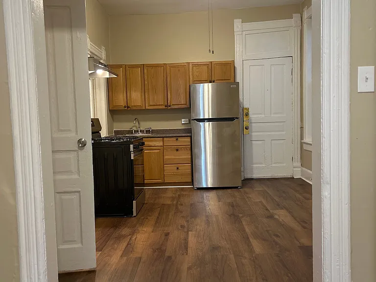 862 N Hermitage Ave #1R — Photo 11