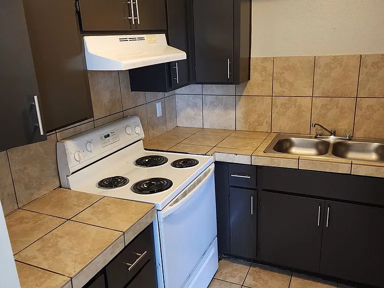 Modern Quarters Apartments — Photo 27