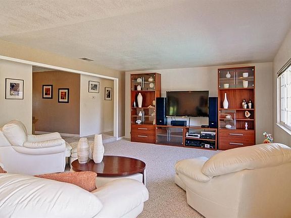 4th image of 2467 Prunetree Ct