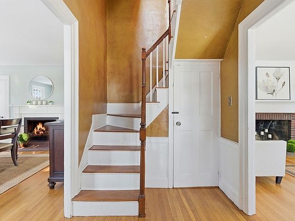 5th image of 52 Salem St