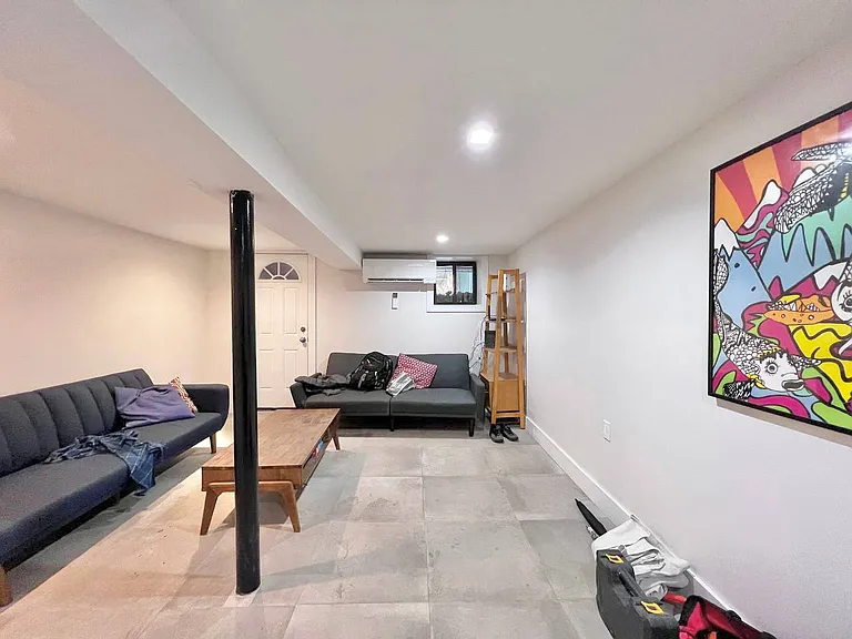 879 Cypress Ave #2L — Photo 8